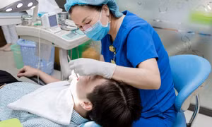 Chảy máu miệng: Dấu hiệu tưởng nhẹ nhưng không nên xem thường