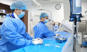 Đột quỵ và đột tử ở người trẻ: Những cú ngã không báo trước và cuộc chạy đua sinh tử