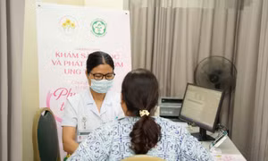 Phát hiện sớm - cơ hội sống cho phụ nữ mắc ung thư vú