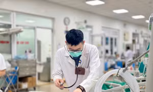 Bệnh nhân trẻ bị biến chứng nặng và lời cảnh báo về sự nguy hiểm của cúm mùa
