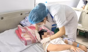 Hiếm gặp, 3 thế hệ trong gia đình cùng mắc dị tật rò luân nhĩ