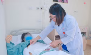 Suýt mất mạng sau hút mỡ bụng tại spa tư nhân ở Hà Nội