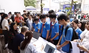 Thí sinh thi Vòng thi Chung kết Quốc gia AIMO 2026.