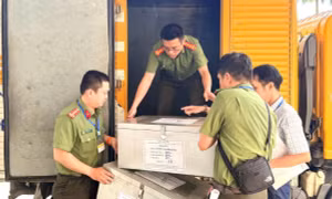 Ứng phó thời tiết xấu, nơi nào sẽ dùng máy bay chở đề thi tốt nghiệp THPT? 