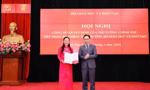 Bộ GD&ĐT công bố quyết định tiếp nhận, bổ nhiệm Thứ trưởng 