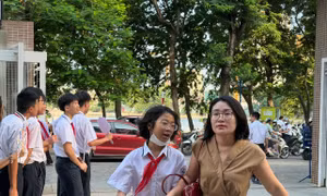Từ ba ngôi trường, hơn 1.300 ‘tân binh’ lớp 6 bước vào mái nhà chung