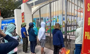 Vụ thịt, trứng bốc mùi vào trường học: Nhà trường tự tổ chức nấu ăn cho học sinh