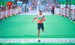 Không khoan nhượng trên đường chạy 42,195km tại Tiền Phong Marathon 2026