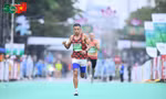 Lão tướng Lê Văn Tuấn: 42 tuổi vẫn 'bào đường', sẵn sàng chinh phục Tiền Phong Marathon 2026