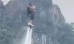 Sự cố flyboard rơi tự do ở Ninh Bình: Cần chuẩn hóa an toàn cho trò chơi mạo hiểm