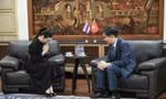 Madam Pang đến sứ quán Việt Nam xin lỗi sau sự cố sai Quốc kỳ Việt Nam