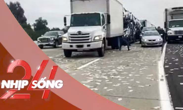 NHỊP SỐNG 24: Vụ 5,2 tỷ đồng tiền mặt rơi vãi trên cao tốc, cơ quan chức năng nói gì về việc thu hồi?