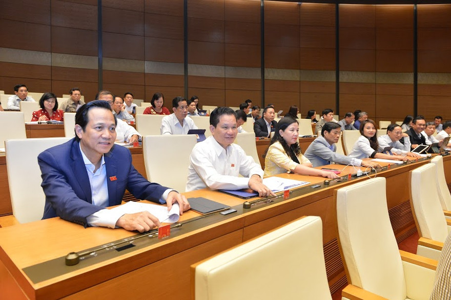 Quốc hội đã biểu quyết thông qua dự thảo Bộ Luật lao động sửa đổi, với 90,06 % số đại biểu tán thành