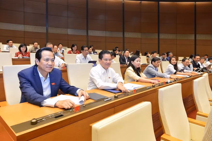 Quốc hội đã biểu quyết thông qua dự thảo Bộ Luật lao động sửa đổi, với 90,06 % số đại biểu tán thành
