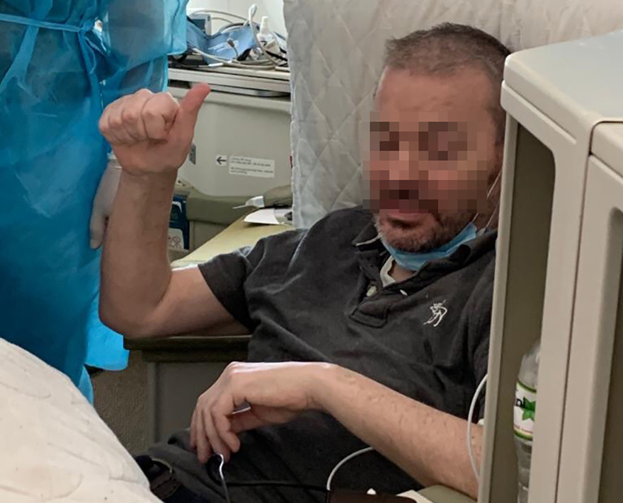 Nam phi công người Anh đã về nước với sức khoẻ đang phục hồi sau thời gian dài chiến đấu với dịch COVID-19 tại Việt Nam.