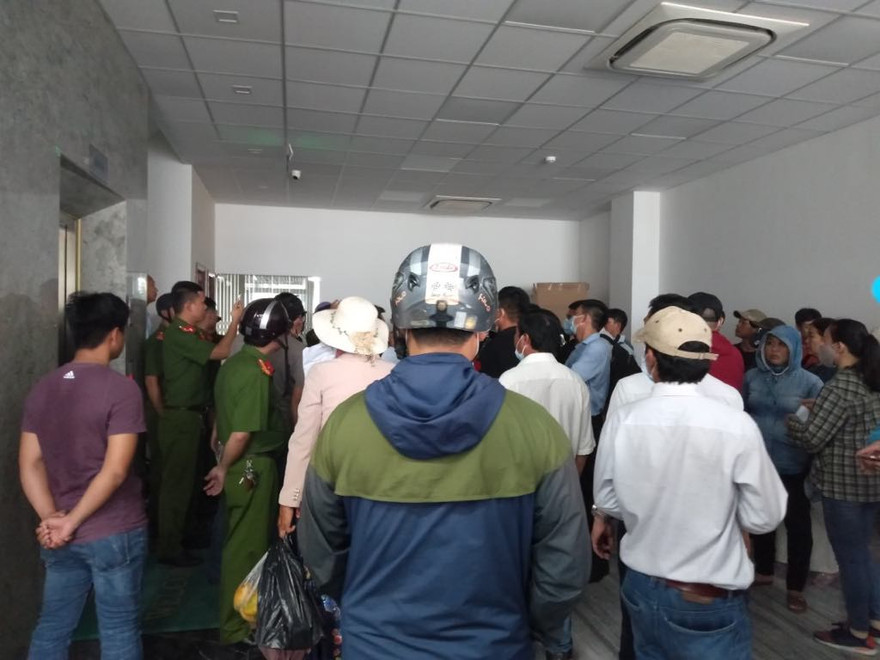 Hàng trăm người 'bao vây' công ty ở Sài Gòn đòi tiền góp vốn