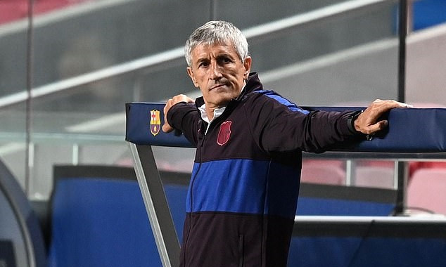 HLV Quique Setien sẵn sàng bước vào cuộc chiến pháp lý với Barcelona.