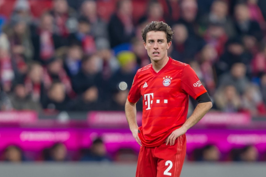 Alvaro Odriozola trong màu áo Bayern Munich.