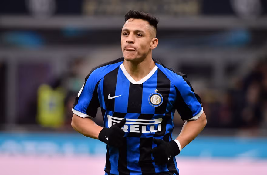 Alexis Sanchez đang nhận mức lương lên tới 560.000 bảng/tuần.