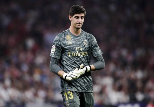Thibaut Courtois chơi tệ mỗi lần đối đầu Man City.