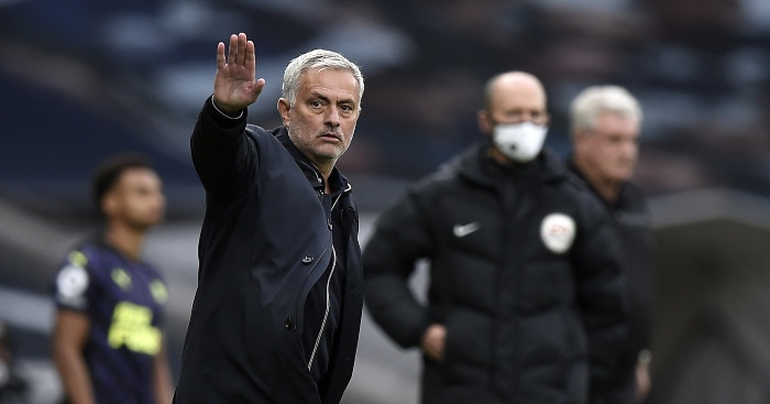 HLV Jose Mourinho của Tottenham.