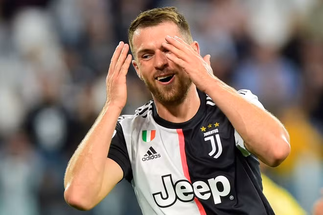 Aaron Ramsey trở lại khoác áo Arsenal theo dạng cho mượn.