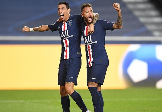 Niềm vui của các cầu thủ PSG sau khi đại thắng RB Leipzig.