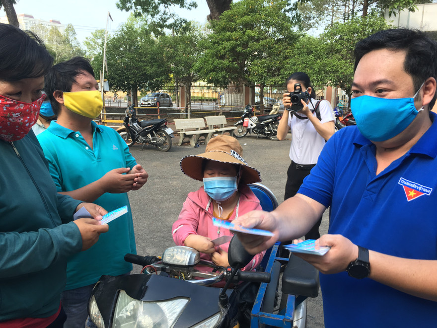 Phiên chợ 0 đồng đến với người nghèo trong đại dịch COVID-19