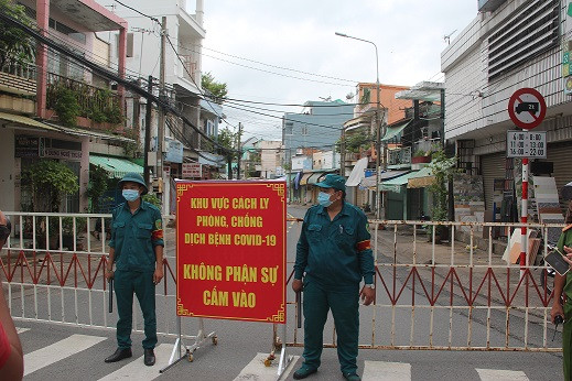 Phong tỏa khu vực bệnh nhân 595 cư trú, khoảng 900 nhân khẩu bị cách ly tại chỗ