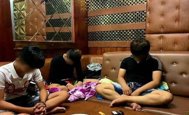 Các đối tượng bị phát hiện trong tình trạng phê ma túy