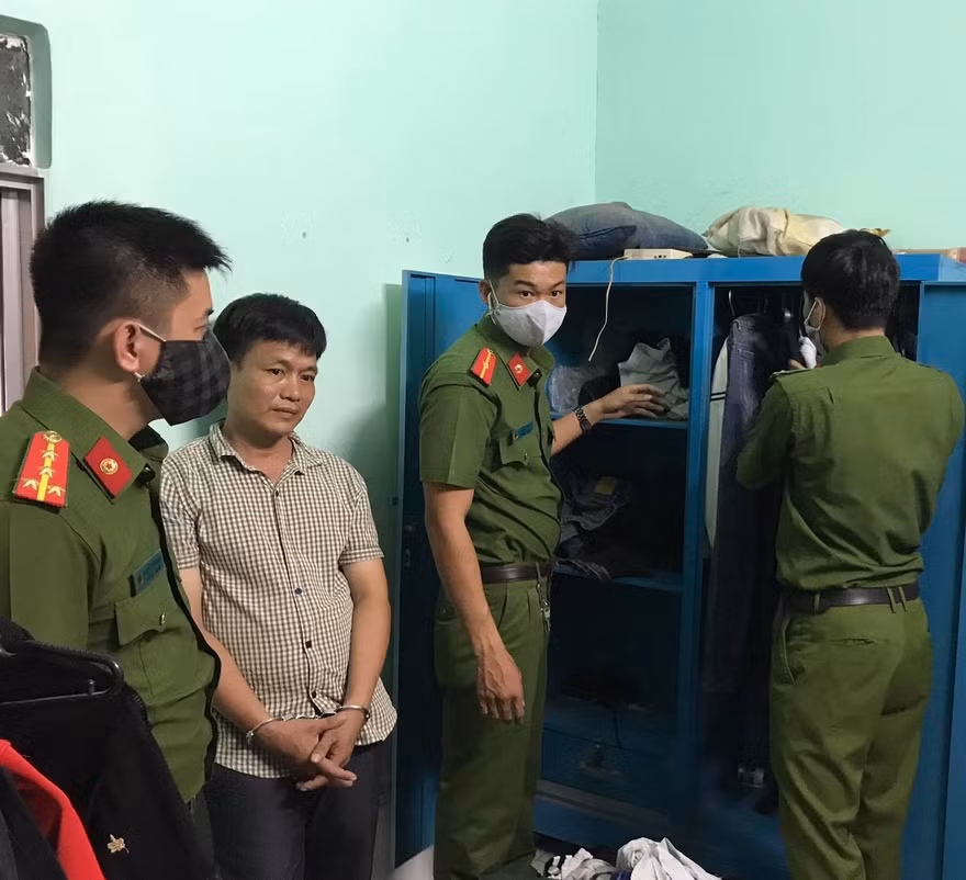  Một đàn em thân tín của trùm bảo kê Tuấn 'cá' ra đầu thú 