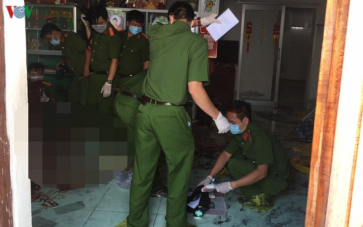 Lực lượng của Bộ Công an khám nghiệm hiện trường trưa nay (24/3)