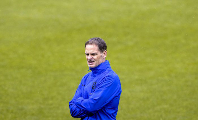 HLV Frank de Boer tiếc vì Hà Lan không thể thắng Italia.