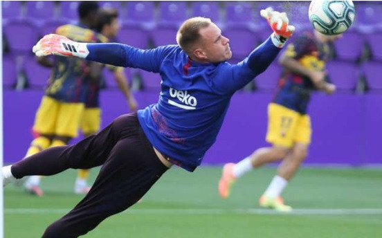 Marc-Andre ter Stegen đòi mức lương 16 triệu euro/mùa mới chịu gia hạn tiếp.