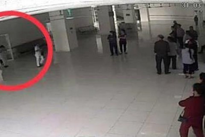 Hình ảnh ghi lại từ camera bệnh viện.