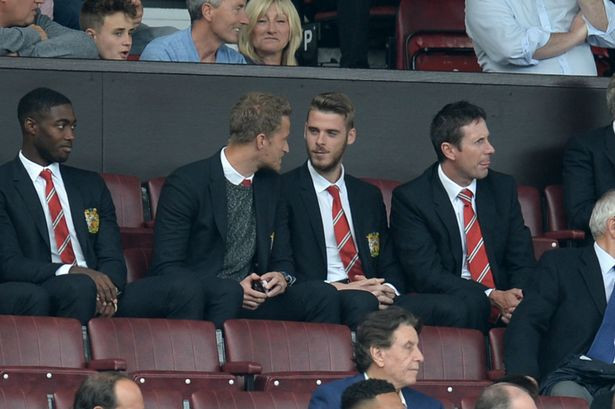 De Gea sợ phải đánh bóng ghế dự bị ở M.U nếu không ra đi.