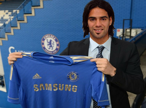 Falcao khoác áo Chelsea ở mùa tới?