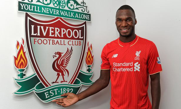 Benteke ra mắt trong màu áo Liverpool.