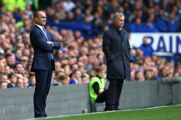 Mourinho đối mặt án phạt vì chửi đồng nghiệp.