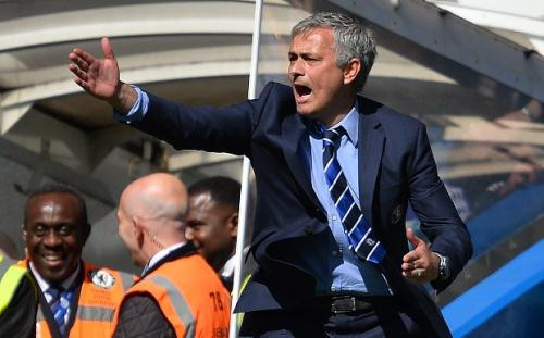 Mourinho lại xỉa xói các đối thủ.