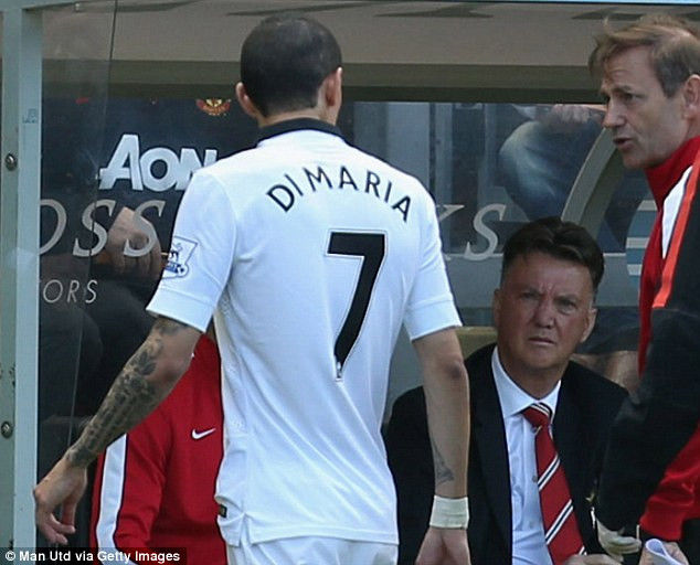 Di Maria tố cáo bị Van Gaal đối xử tệ bạc.