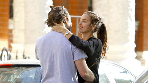 Bradley Cooper có vẻ đã chia tay Irina Shayk.