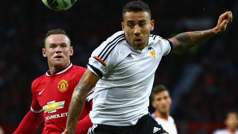 Otamendi muốn gia nhập M.U trước tháng 8.