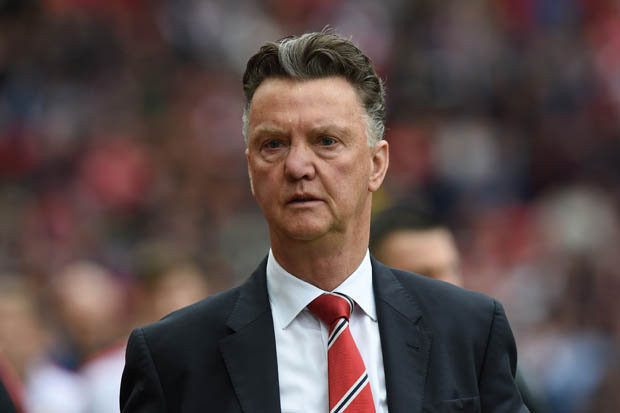 Van Gaal chưa dừng mua sắm.