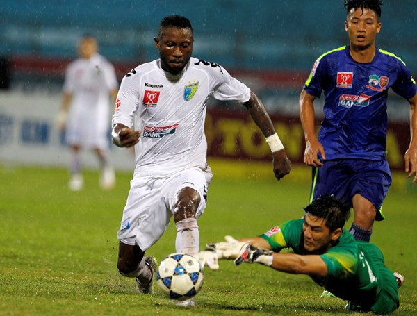 Công Phượng đá một hiệp, HAGL thua trắng 2 bàn trước Hà Nội T&T