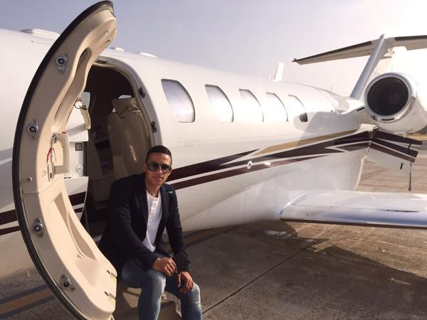 Depay đã có mặt tại thành phố Manchester.