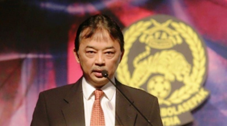 Chủ tịch Tengku Abdullah đã đệ đơn xin từ chức.