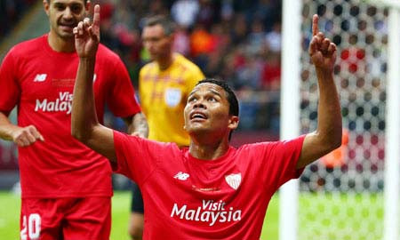 Carlos Bacca có một thời vất vả.