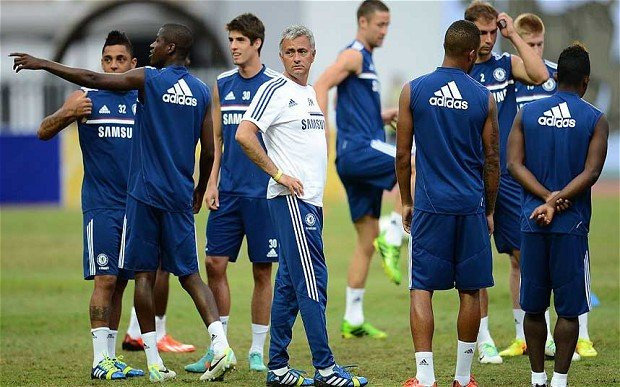 Mourinho thiết quân luật với các học trò
