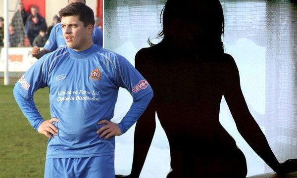 Jay Hart bị CLB sa thải vì gây nên scandal tai tiếng.